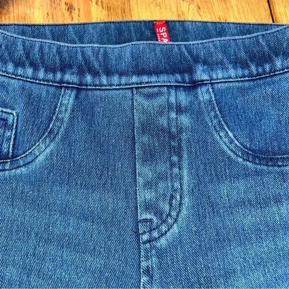 Spanx Jeanish denim ankle leggings in twilight rinse ❤️ - Picture 3 of 11